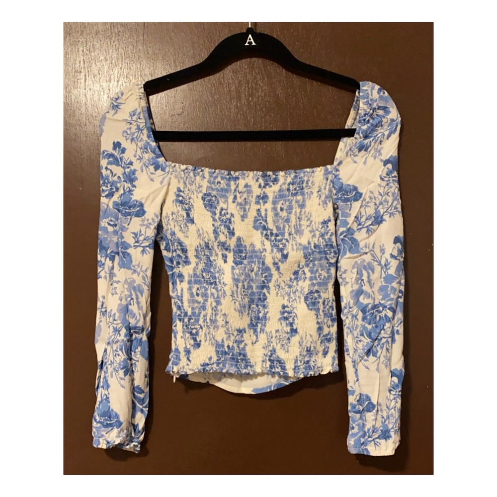 Reformation Reign Top Olympia White Blue Floral Smocked Long Sleeve in size 2 - Picture 5 of 15